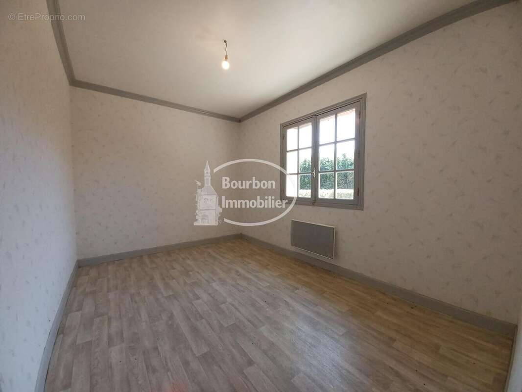 Maison 90 m² à Diou  - photo 5