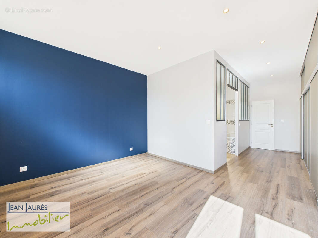 Maison à SAINTE-SAVINE