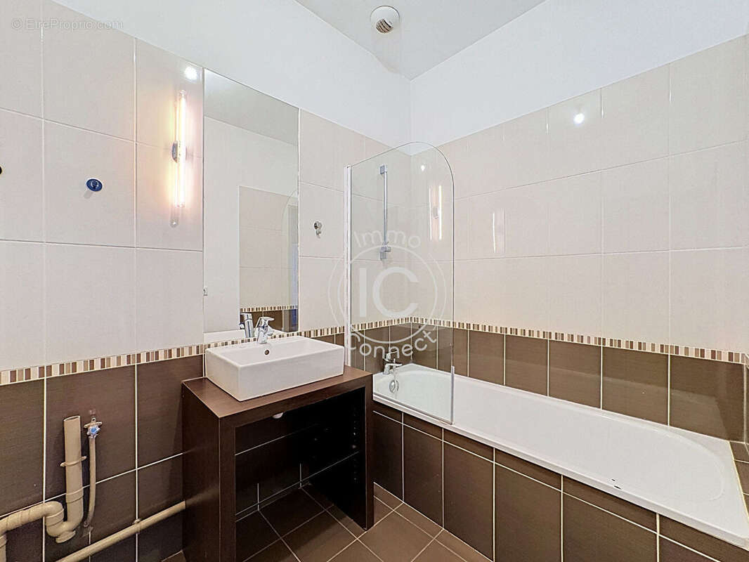Appartement à SAINTE-FOY-LES-LYON