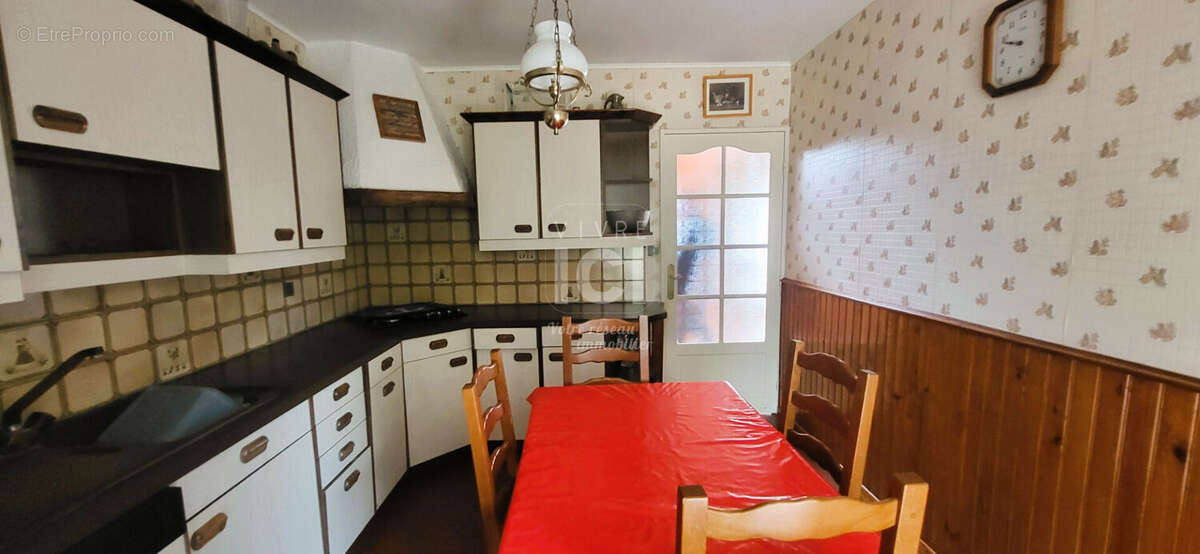 Maison à SAINTE-LUCE-SUR-LOIRE