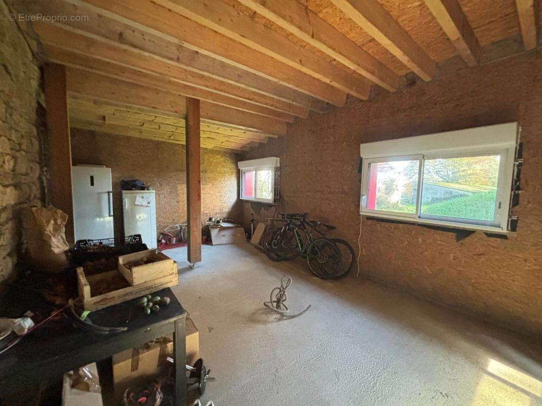 Maison à MALANSAC