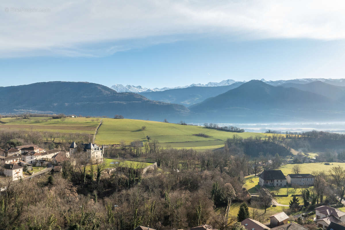 Maison à SAINT-VINCENT-DE-MERCUZE