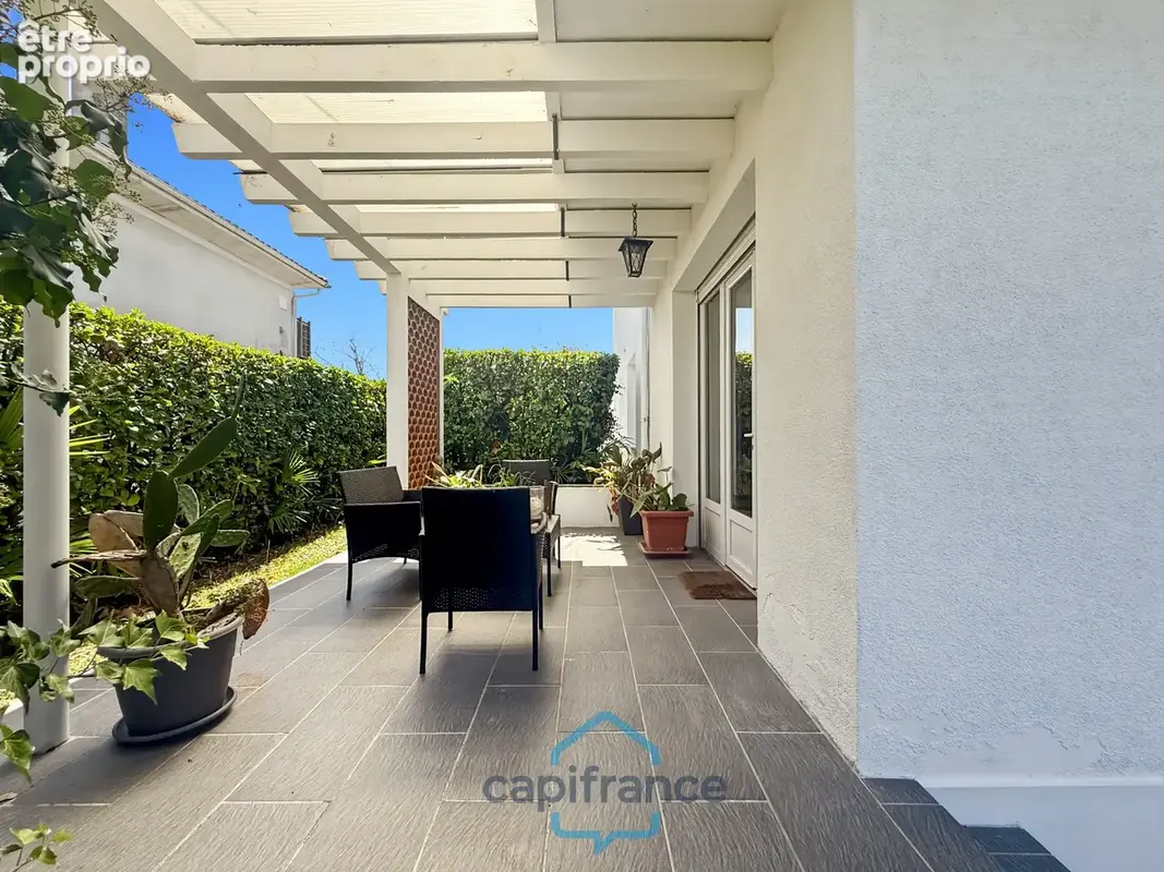 Dpt Gers (32), à vendre RISCLE très belle maison T8 de 220 m² habitables + grand garage et dépendances sur 875 m² de terrain, au - photo 16