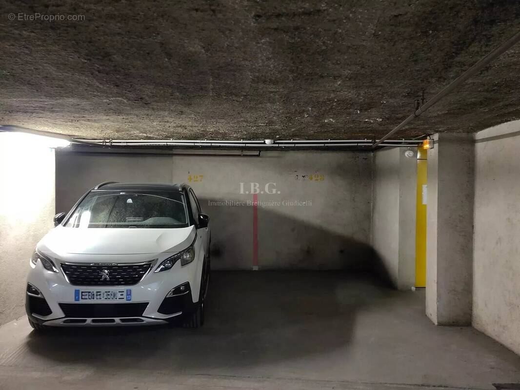 Parking à MARSEILLE-6E