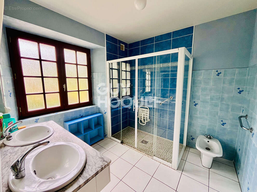 Maison à BAGUER-PICAN