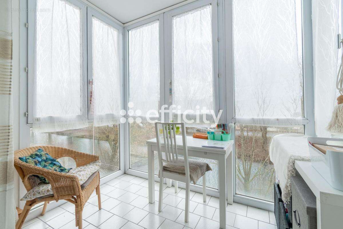 Appartement à MOISSY-CRAMAYEL