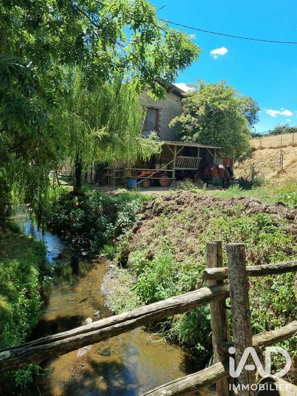 Maison 142 m² à Pouzauges  - photo 6