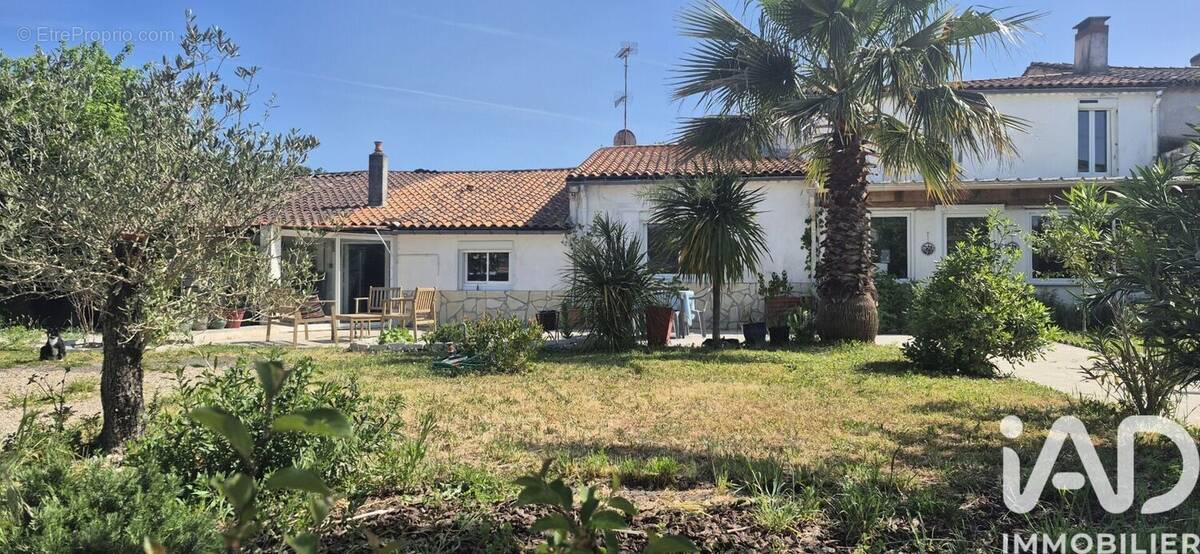 Photo 1 - Maison à SOUSSANS