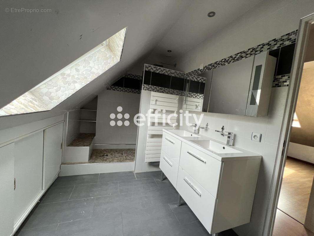 Maison 125 m² à Lamorlaye  - photo 7