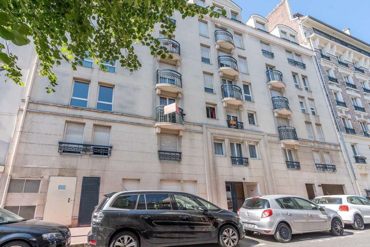 Appartement à CHARENTON-LE-PONT