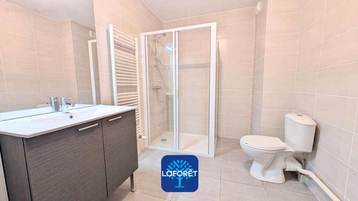 Appartement à MEYZIEU