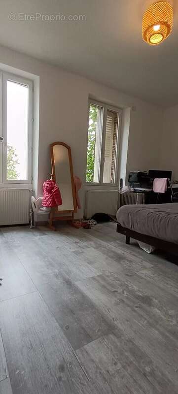 Maison à MONT-SAINT-SULPICE