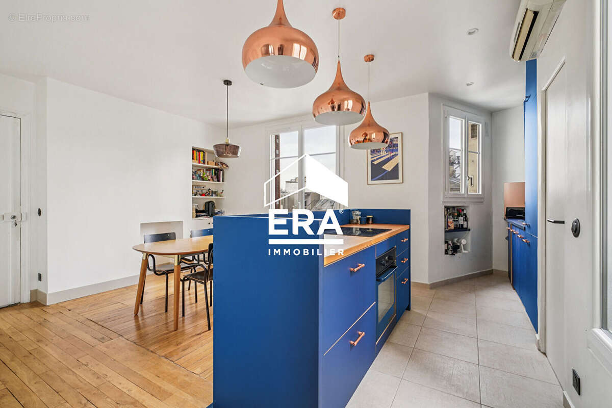 Appartement à PARIS-3E