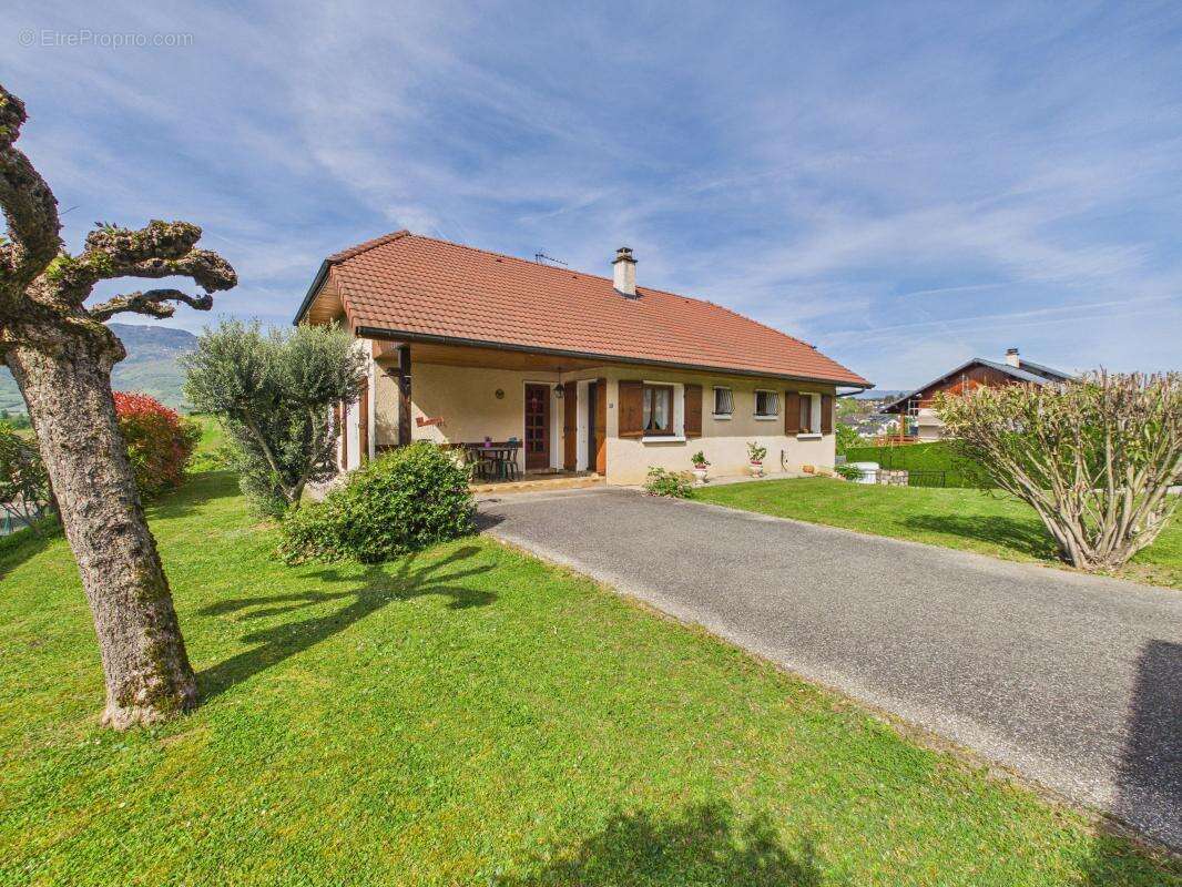 SAINT-JEOIRE-PRIEURÉ - Maison individuelle de plain-pied sur terrain de 1760 m² - photo 23