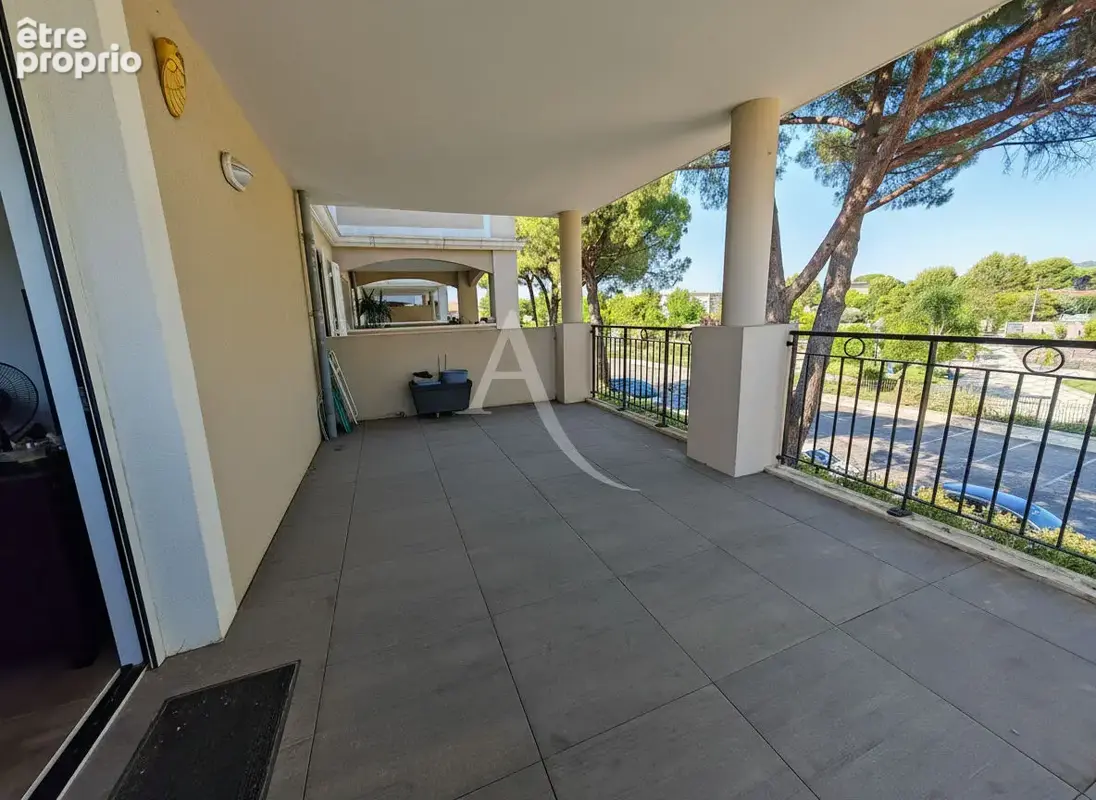 Photo Appartement à La Crau au prix de 315 790€