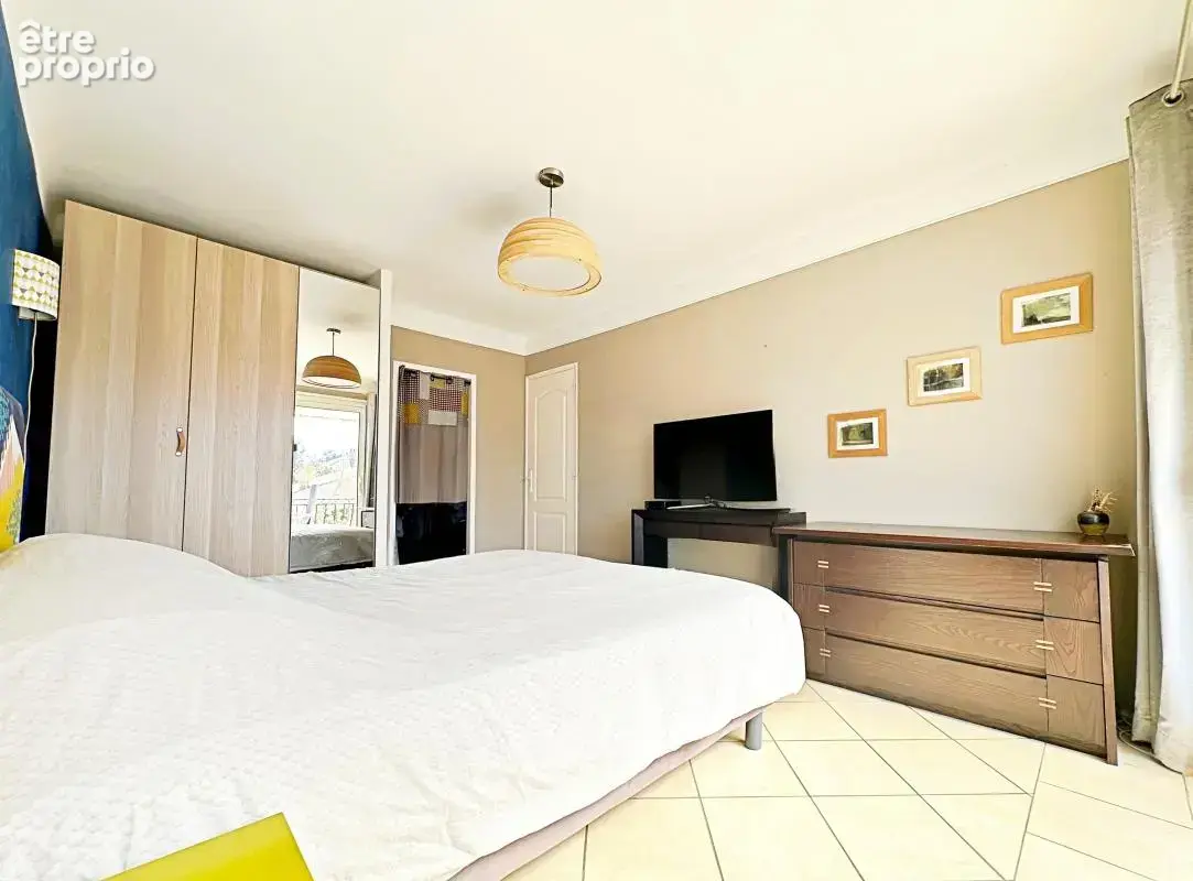 Maison 163 m² à Villeneuve-Les-Avignon  - photo 8