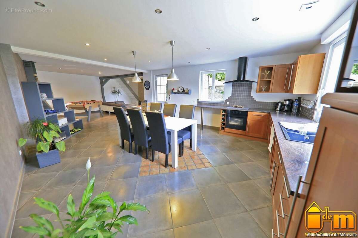 Maison à ANGERVILLE