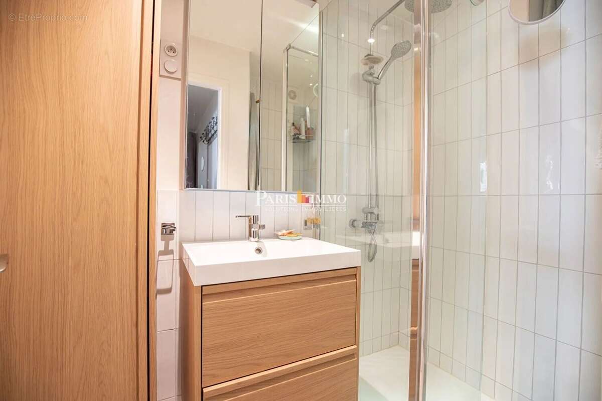 Appartement à PARIS-18E
