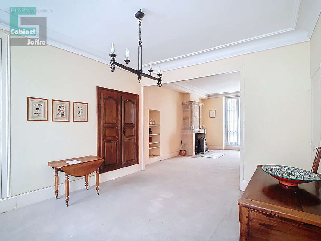 Maison à FONTAINEBLEAU