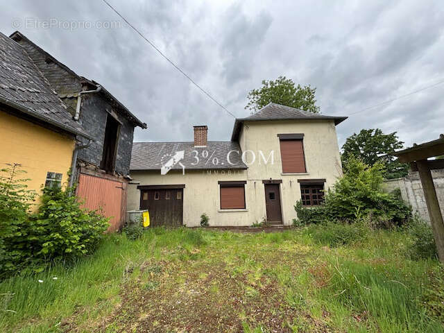 Maison à FEUQUIERES-EN-VIMEU