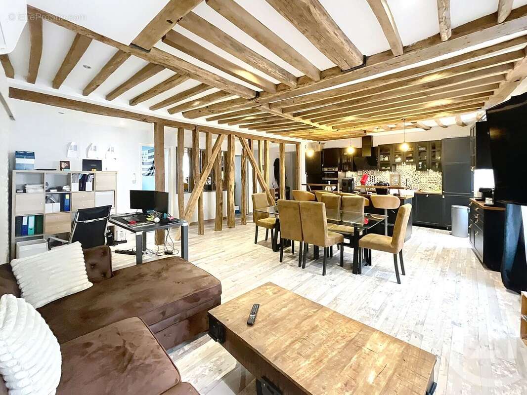 Appartement à PARIS-14E