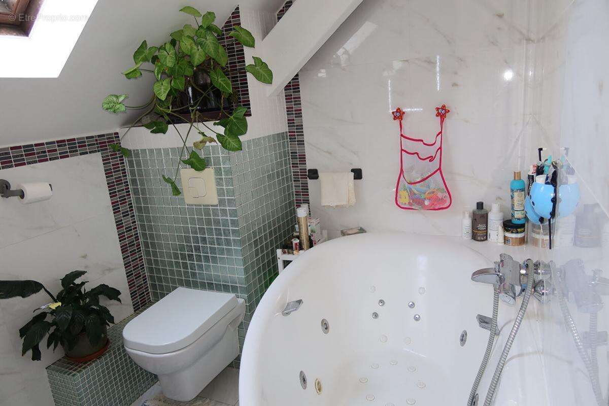 Maison à AUXON-DESSUS