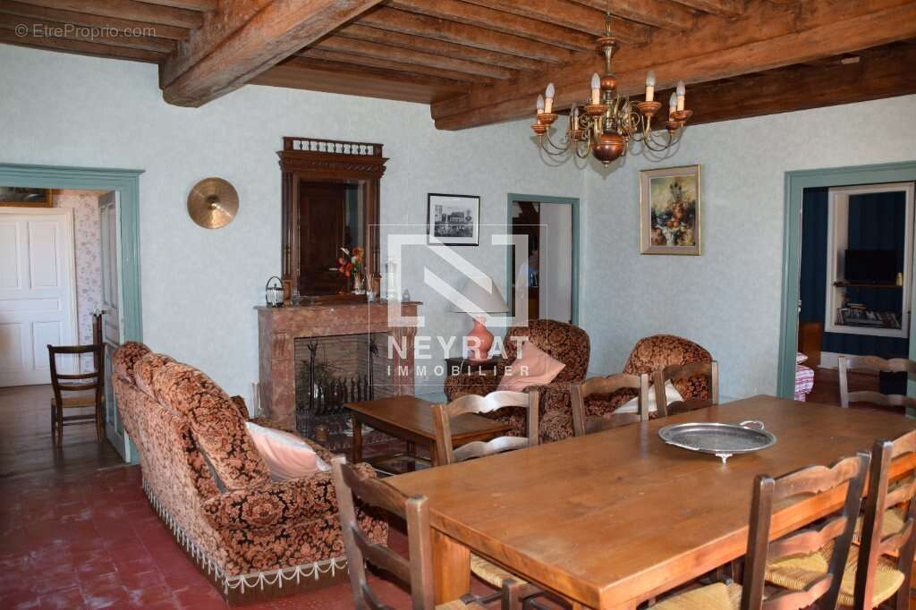 7 kms d'Arnay-le-Duc, Maison en pierre 3 chambres sur 2600m² - photo 8