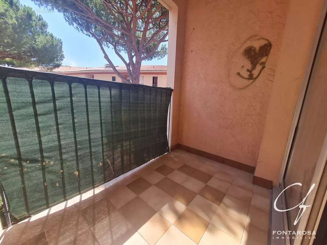 Appartement à FREJUS