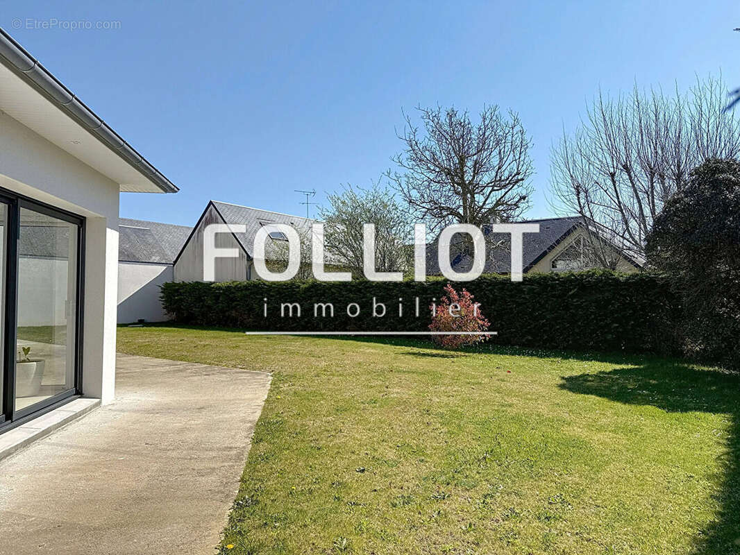 Maison à AGON-COUTAINVILLE