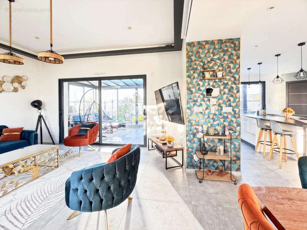 Maison à LES PONTS-DE-CE