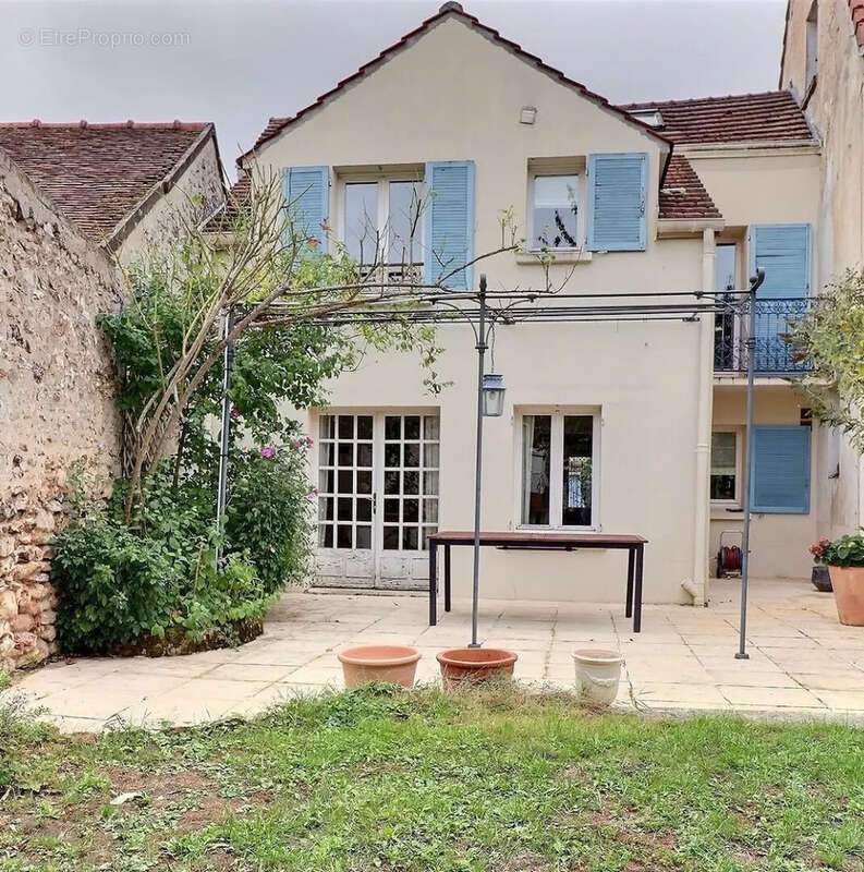 Maison à SAINT-GERMAIN-EN-LAYE