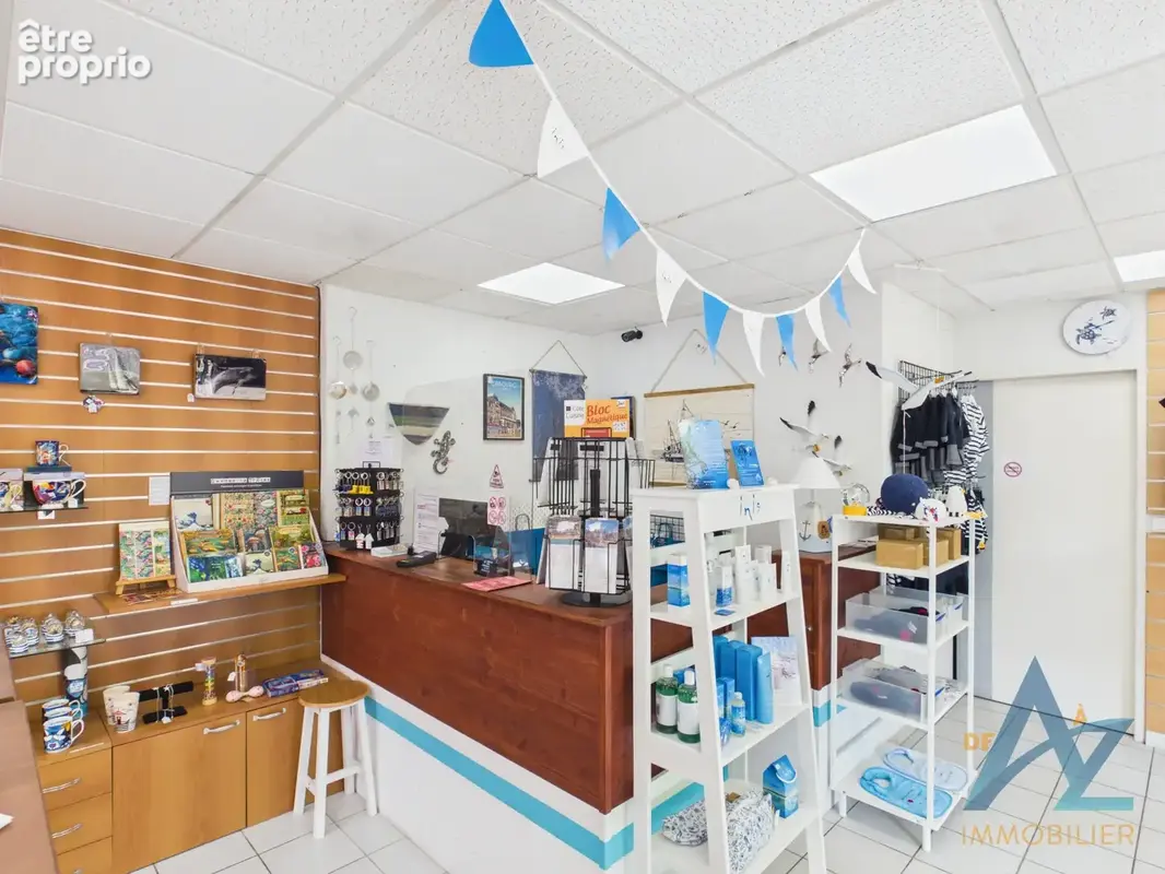 Emplacement numéro 1 pour cette boutique en quart de rue - photo 2