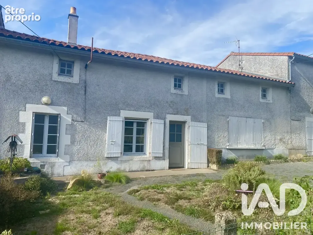 Photo 1 - Maison à CIRIERES