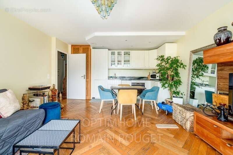 Appartement à NANTERRE