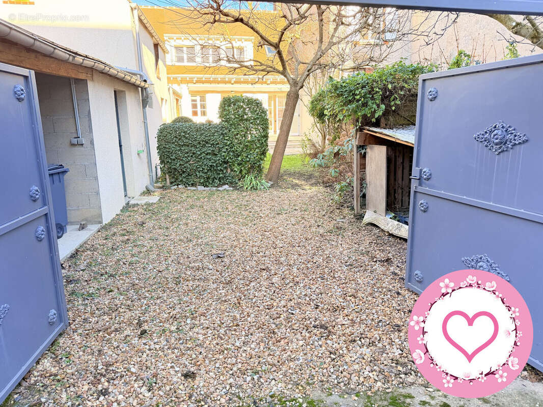 Maison à SAINT-BENOIT-SUR-LOIRE