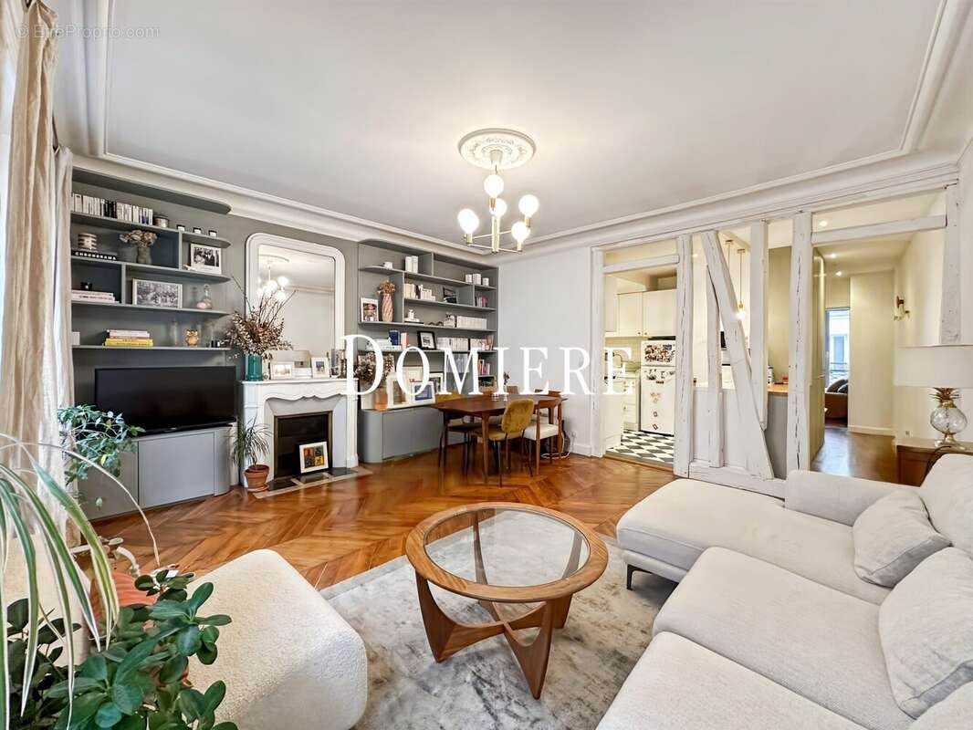 Appartement à PARIS-17E