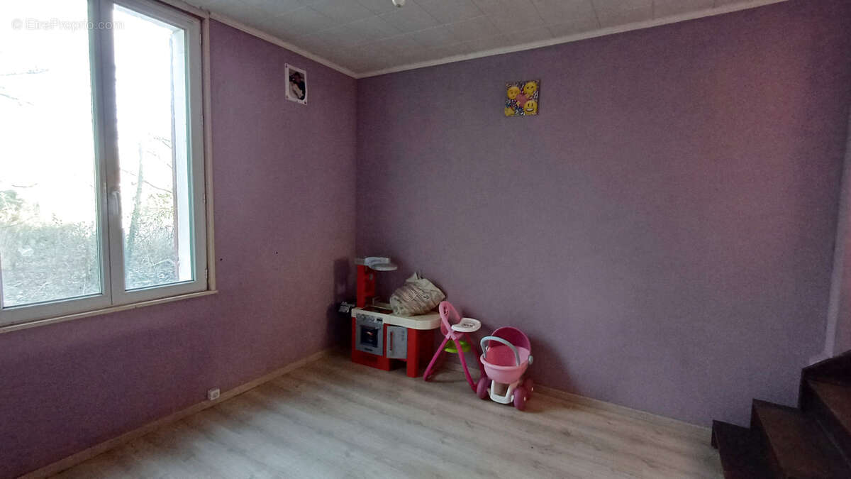 Maison à NOYEN-SUR-SEINE