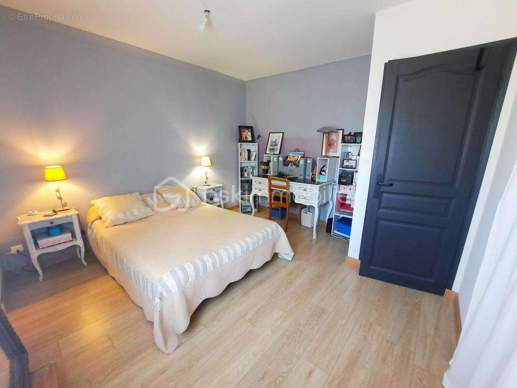 Maison de village 'clés-en-mains' 114 m² utiles + parking - photo 12