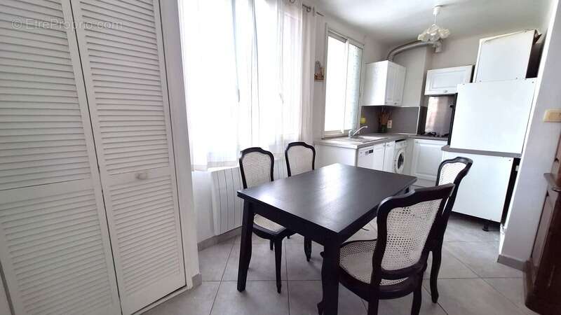 Appartement à MARSEILLE-4E