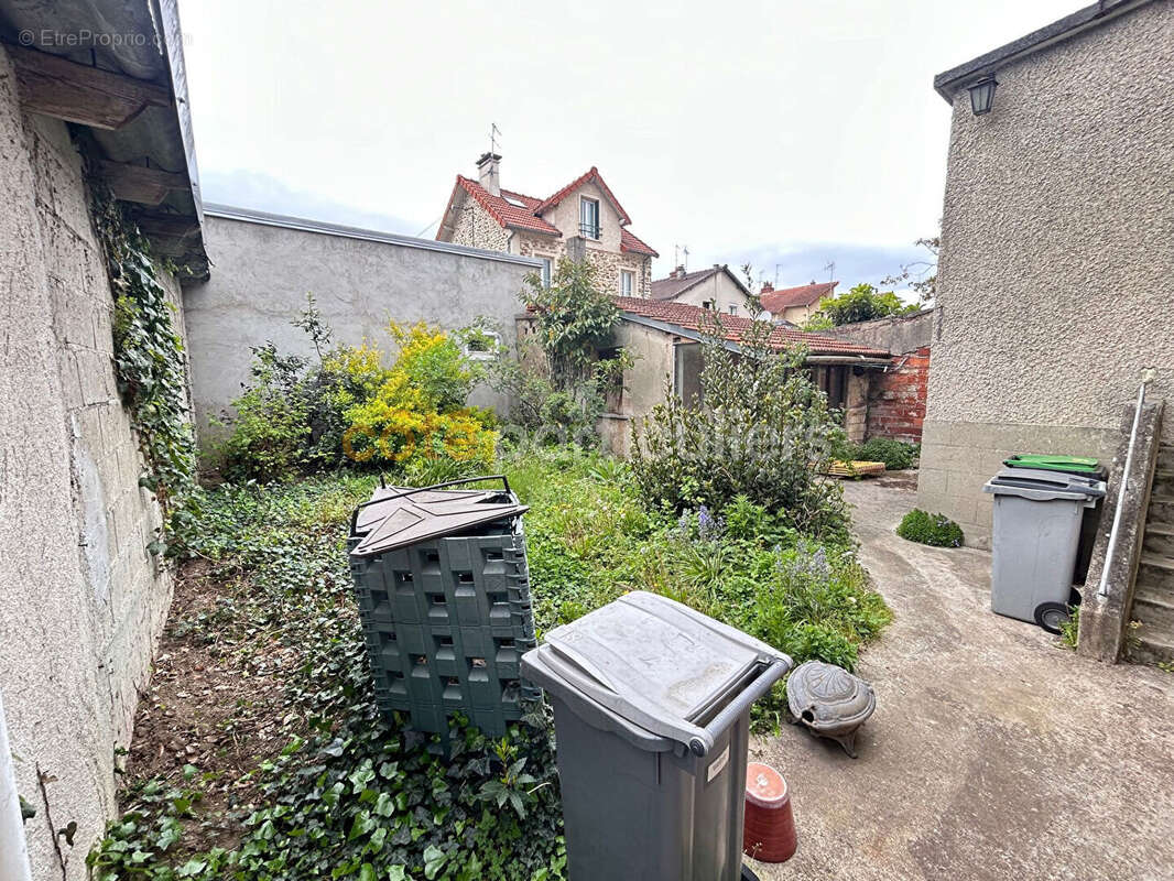 Maison à VILLENEUVE-LE-ROI