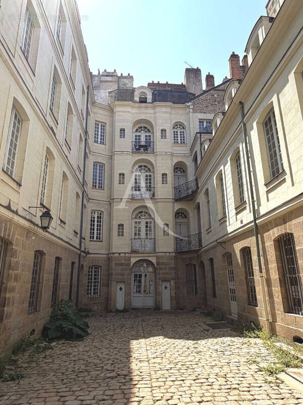 Appartement 1 pièce 44 m² · à Nantes · 44 m² · 150 000 €