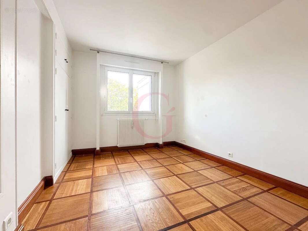 Appartement à BOURG-LA-REINE