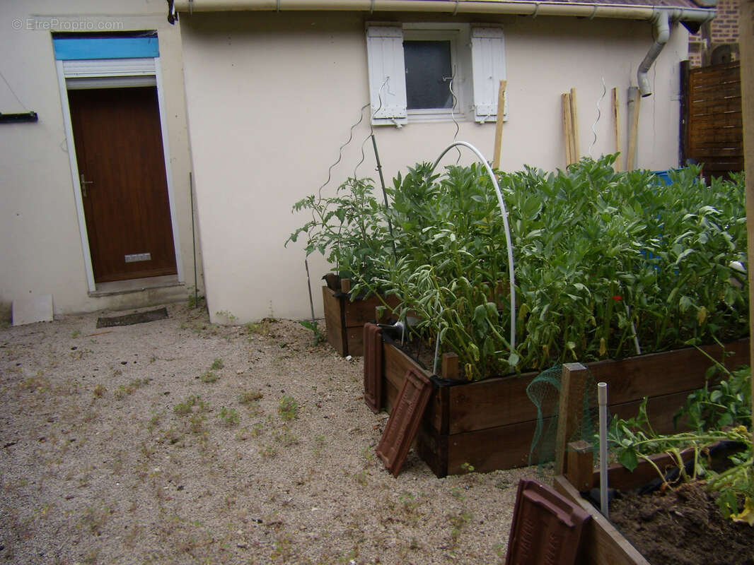 Maison à VARENNES-LE-GRAND