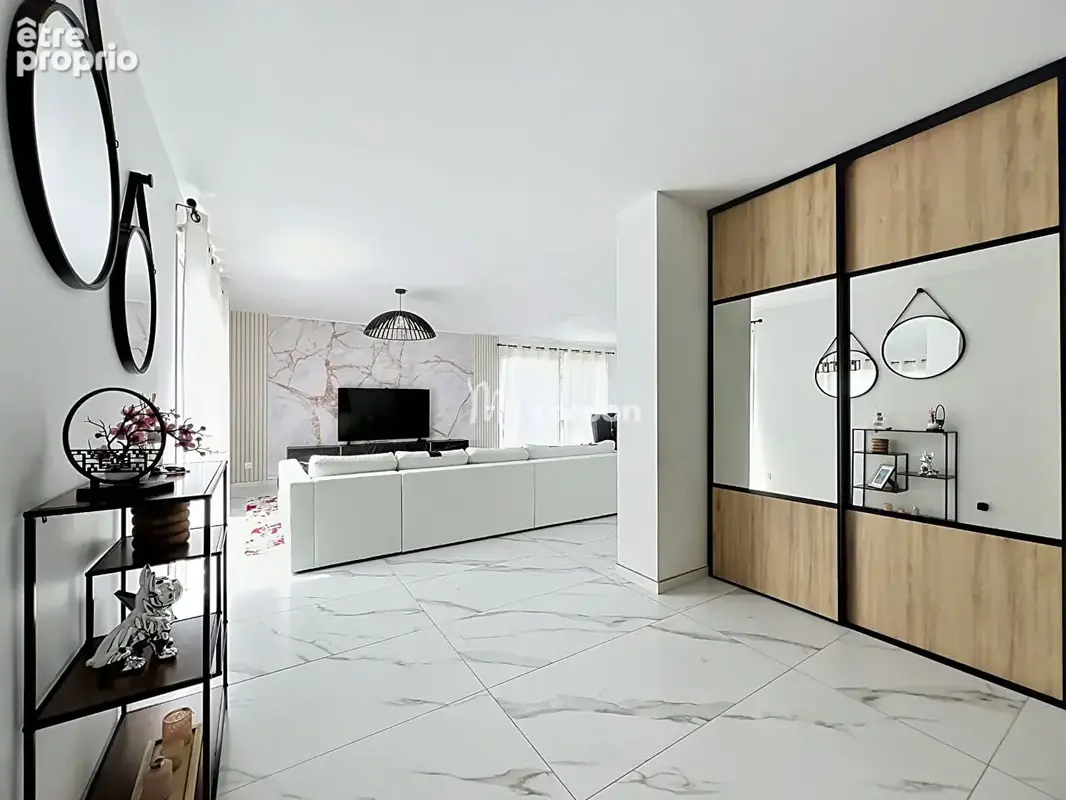 Maison - T5 -130 m2 - photo 2