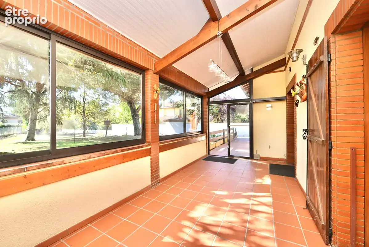 Maison de 5 pièces de 191 m² + dépendance - Croix Daurade - photo 3