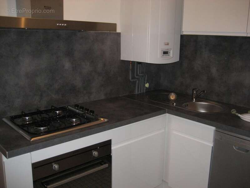 Appartement vendu loué 55m² avec place parking, Centre-ville de Guéret – Idéal investisseur  54 000 € - photo 2