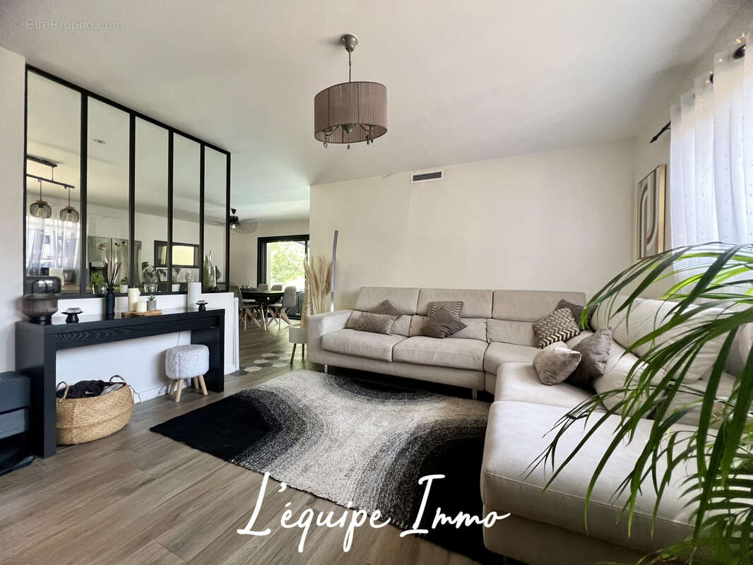 Contemporaine plain pied 154m2 sur 935m2 de terrain - photo 2