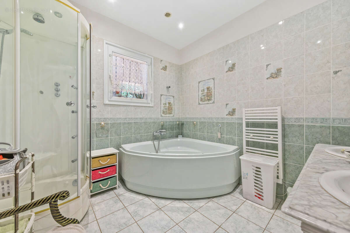 Villa 5 pièces - Bormes-Les-Mimosas - photo 11