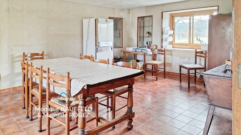 Maison à TOURS-SUR-MEYMONT