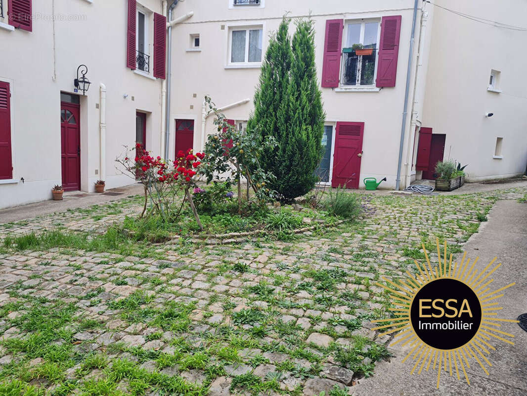 Appartement à CHAVILLE